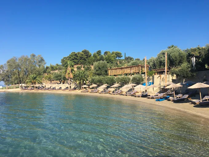 Beach with restaurant nearby in Plataria